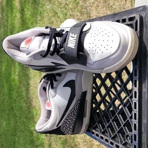 Jordan Legacy 312 Lows sz 13 white silver